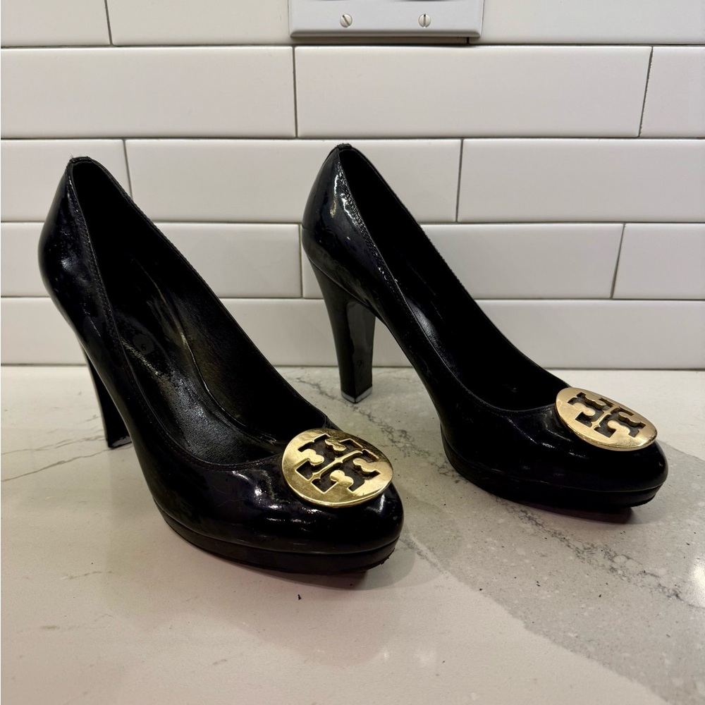 Tory Burch Black Patent Leather Pumps
